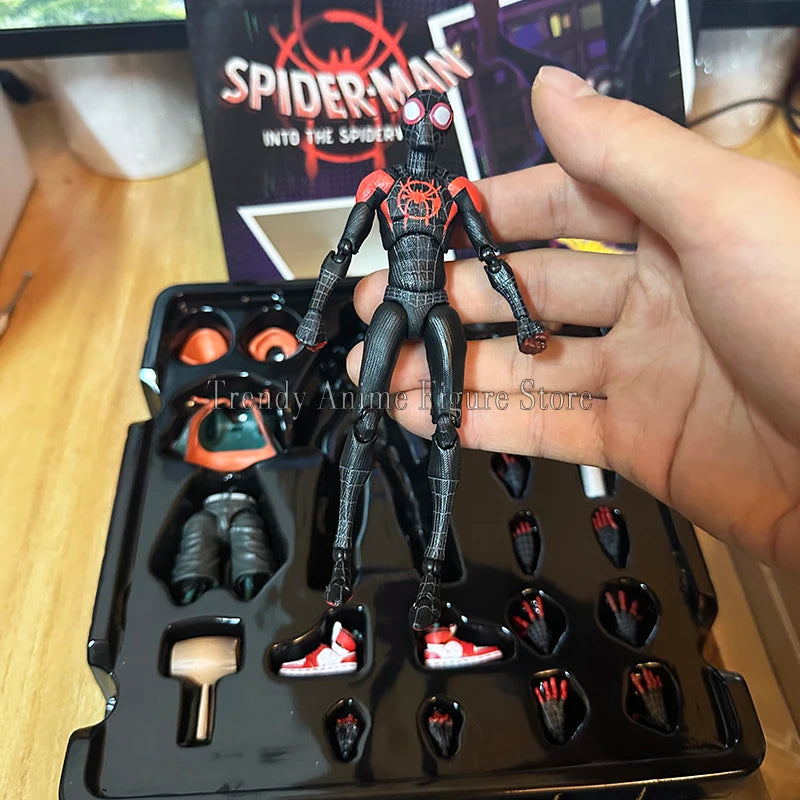 Action Figure Homem-Aranha Miles Morales